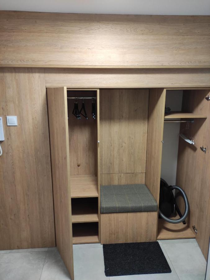 Apartament Airport ヴロツワフ エクステリア 写真